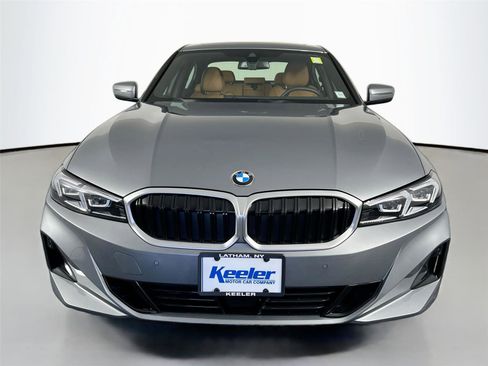 Used 2025 BMW 330i xDrive Sedan w/ Premium Package image 9
