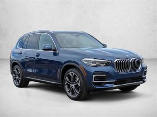 Used 2022 BMW X5 xDrive40i video 3
