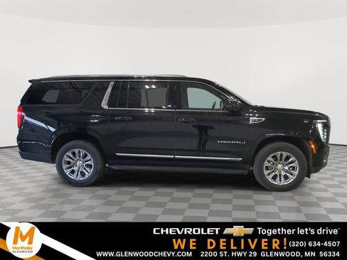 Used 2025 GMC Yukon XL Denali AWD/4WD image 1
