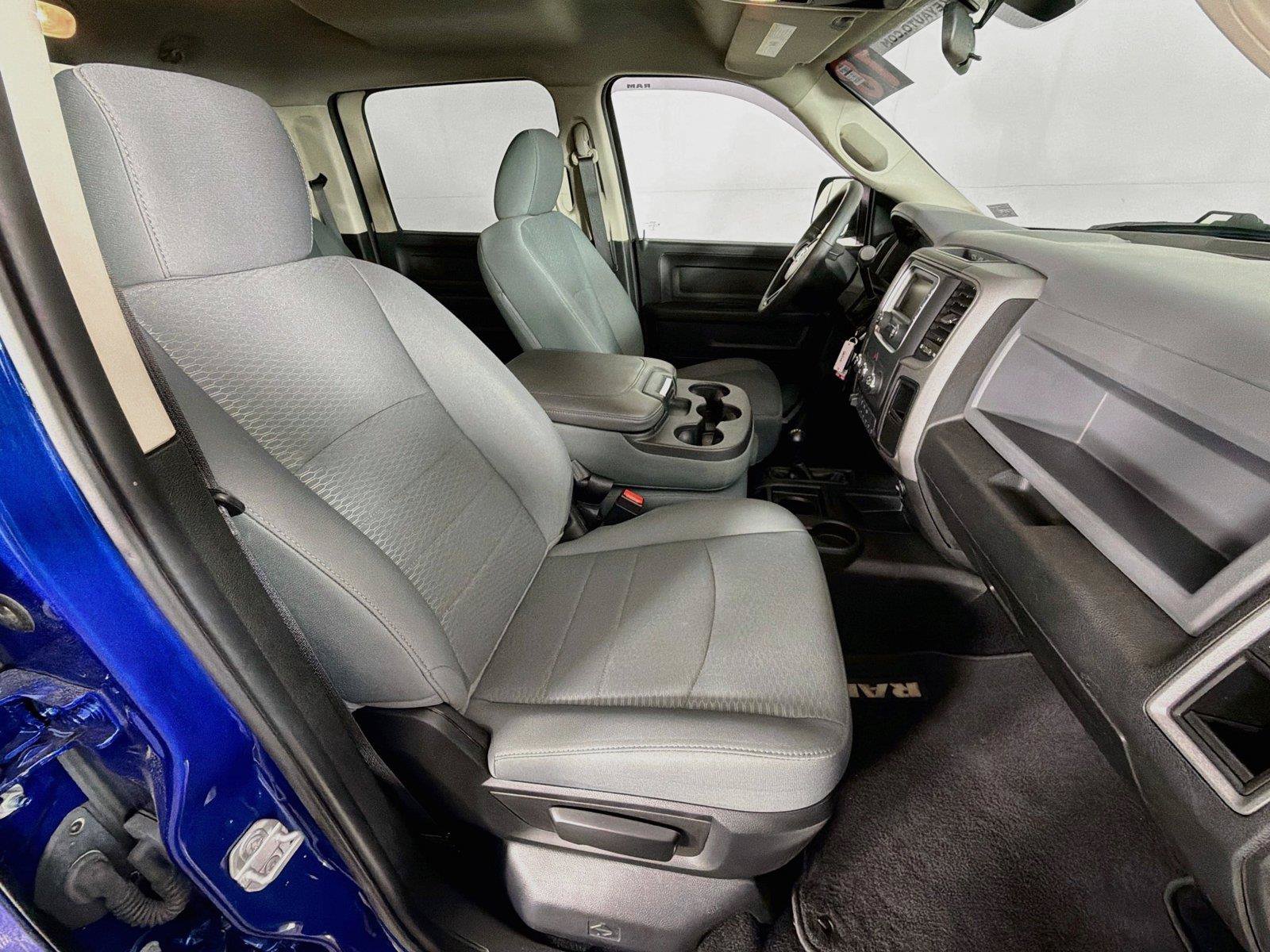 Used 2018 RAM 3500 Tradesman w/ Chrome Appearance Group AWD/4WD image 29