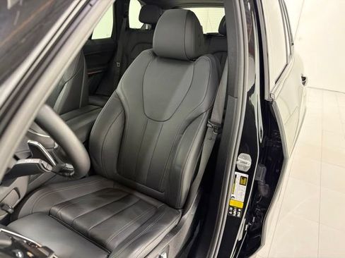 Certified 2022 BMW X5 xDrive40i w/ M Sport Package AWD/4WD image 13