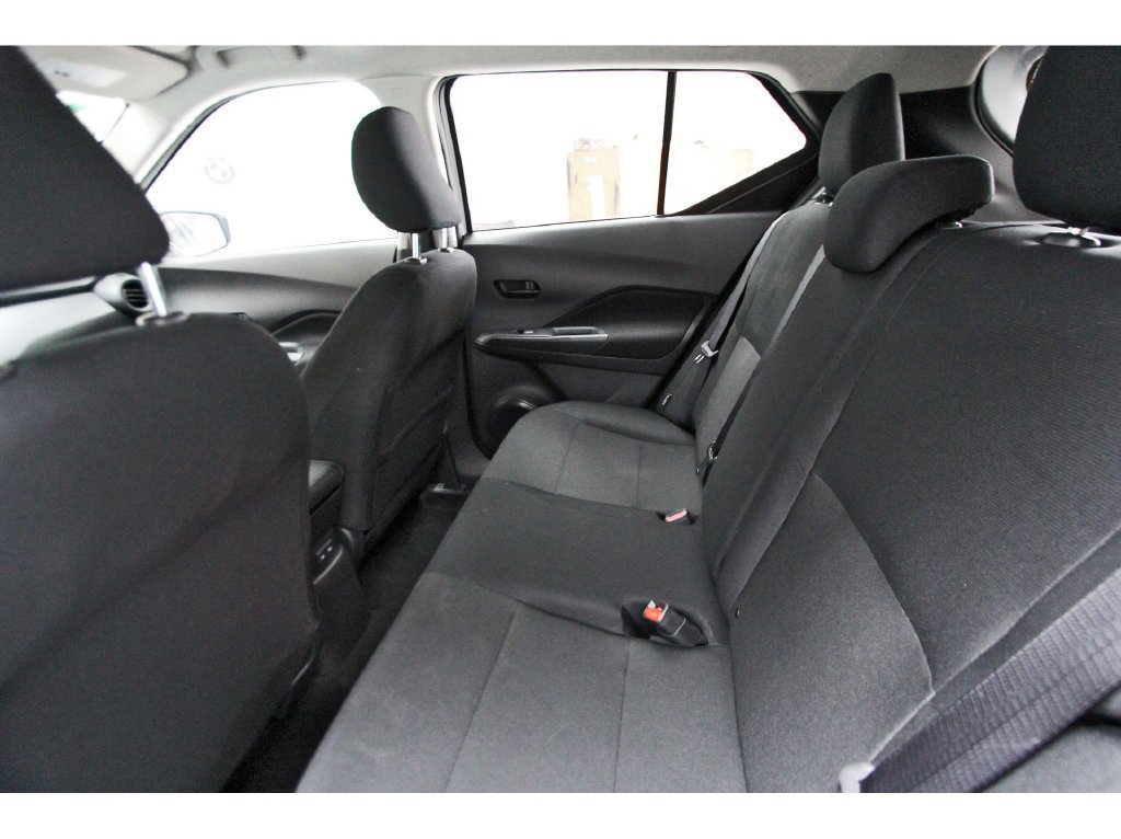 Certified 2025 Nissan Kicks Play S FWD image 9