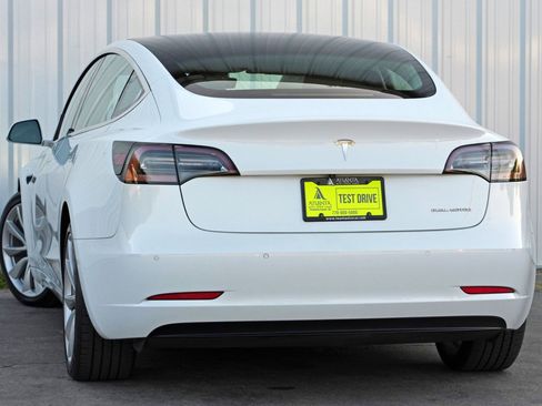 Used 2018 Tesla Model 3 Long Range image 5