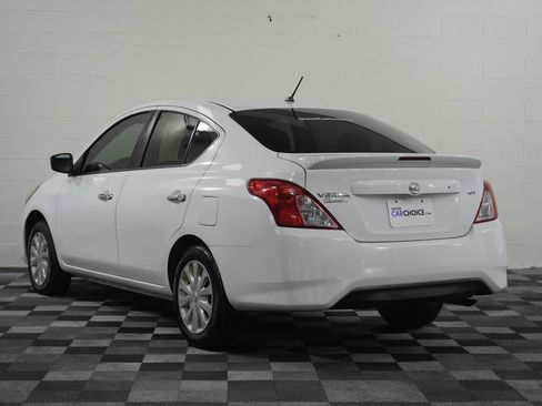 Used 2018 Nissan Versa SV FWD image 3