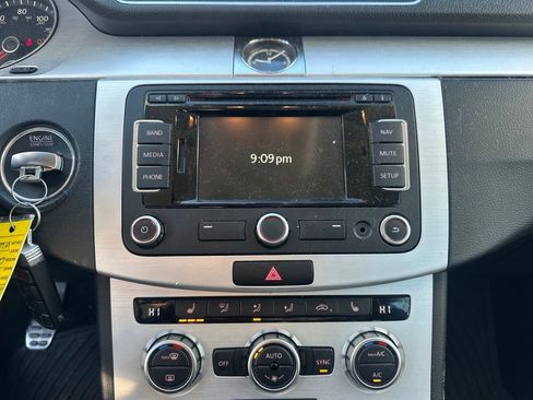 Used 2014 Volkswagen CC R-Line image 15