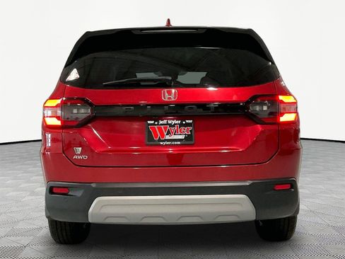 Used 2025 Honda Pilot EX-L image 5