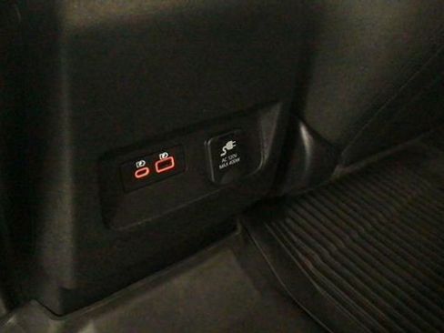 Used 2023 Nissan Frontier PRO-4X w/ Pro Convenience Package AWD/4WD image 13