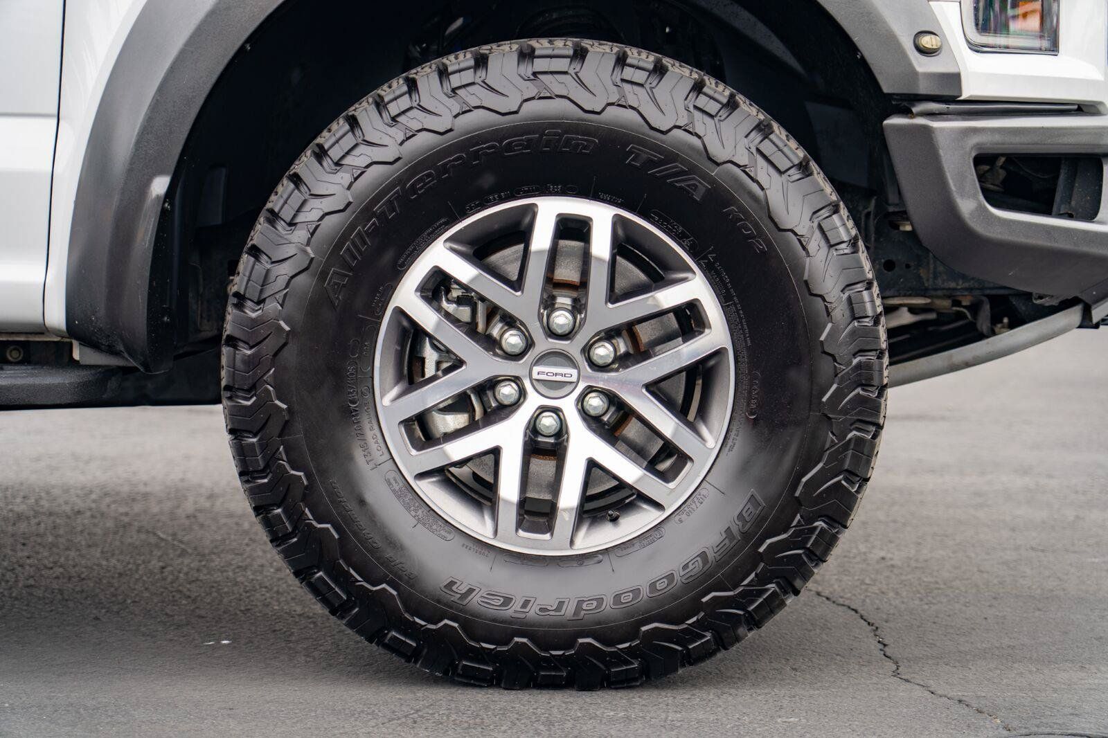 Used 2018 Ford F150 Raptor w/ Equipment Group 802A Luxury AWD/4WD image 7