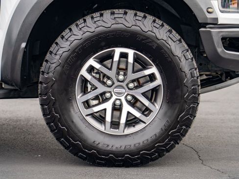 Used 2018 Ford F150 Raptor w/ Equipment Group 802A Luxury AWD/4WD image 7