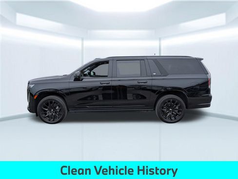 Used 2024 Cadillac Escalade ESV Sport Platinum w/ LPO, ONYX Package AWD/4WD image 2