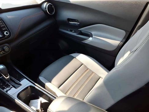 Used 2023 Nissan Kicks SR w/ SR Premium Package image 12