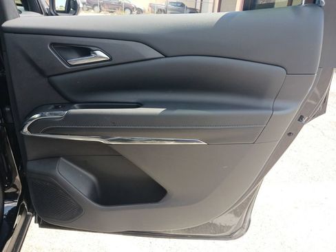 Used 2026 Chevrolet Traverse LT FWD image 19