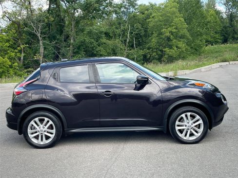 Used 2016 Nissan Juke SV w/ Technology Package AWD/4WD image 6