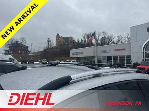 Used 2016 Ford Escape SE w/ SE Chrome Package image 6