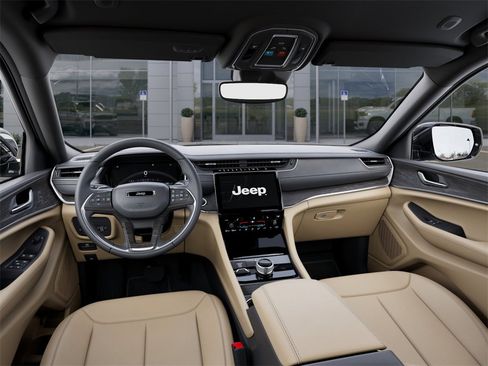New 2025 Jeep Grand Cherokee L Limited image 14