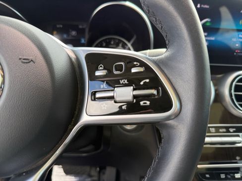 Certified 2020 Mercedes-Benz GLC 300 4MATIC image 23