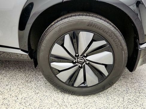 Used 2024 Nissan Ariya AWD image 9