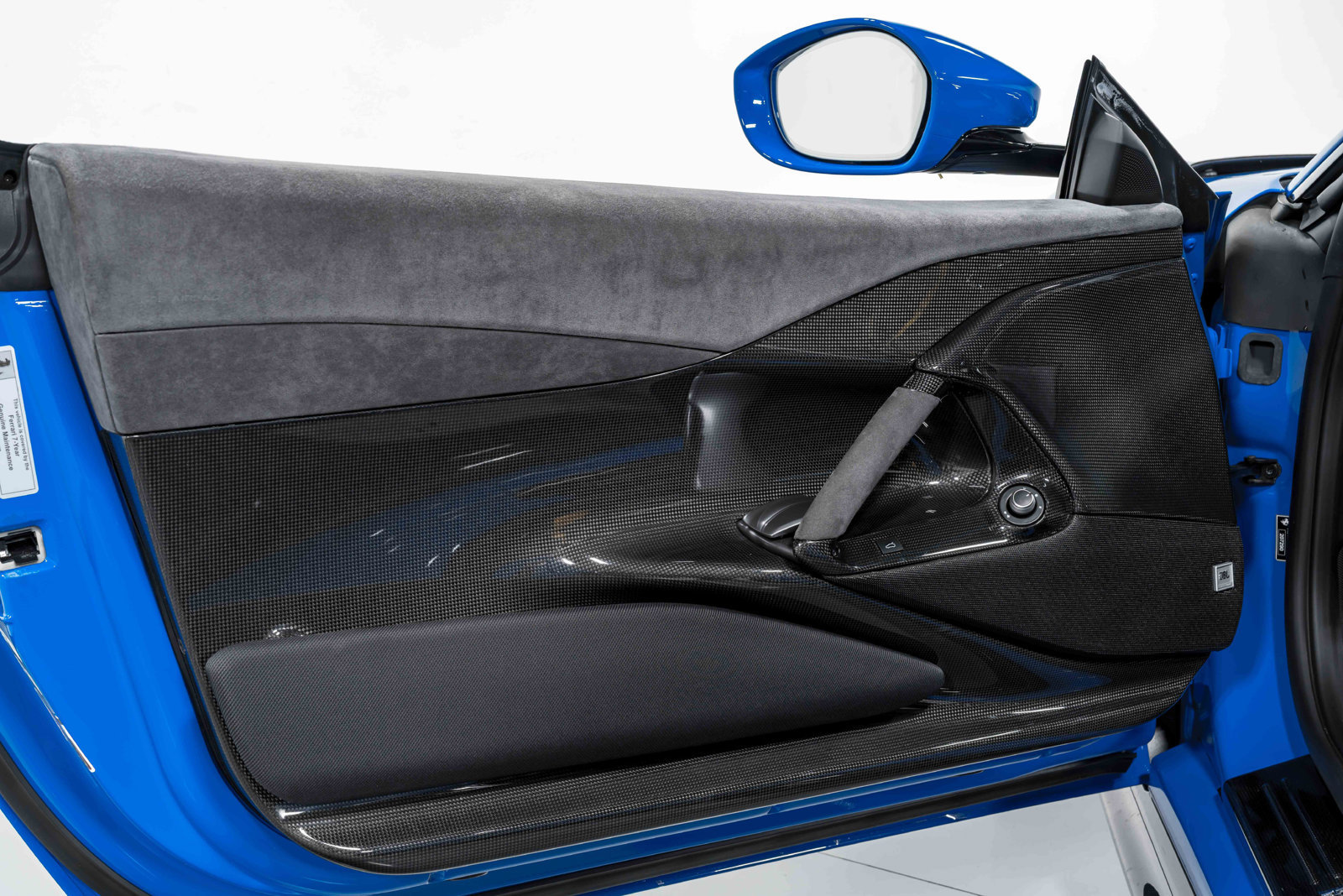 Used 2022 Ferrari 812 Competizione RWD image 16