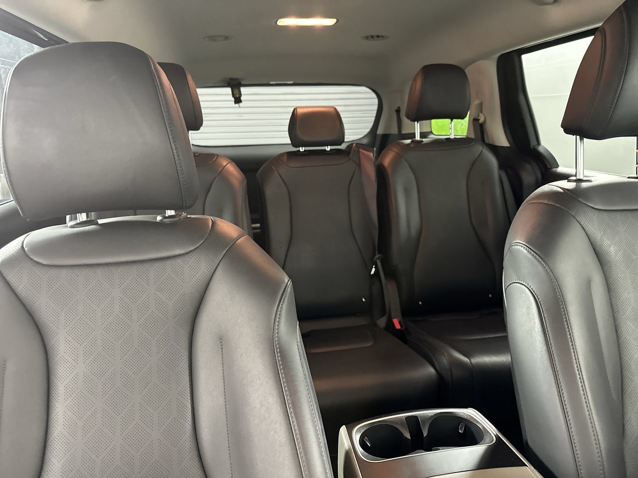 Certified 2026 Kia Carnival LXS FWD image 17