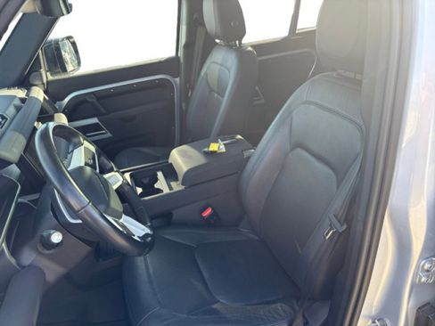 Used 2023 Land Rover Defender 110 S image 12