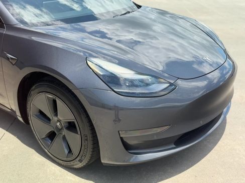 Used 2021 Tesla Model 3 Standard Range Plus RWD image 5