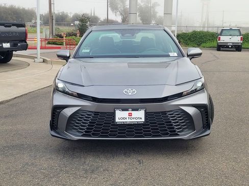 New 2026 Toyota Camry SE image 2