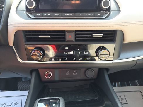 Used 2023 Nissan Rogue SV FWD image 23