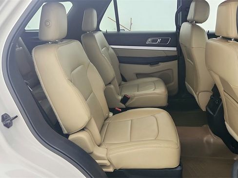 Used 2017 Ford Explorer XLT w/ Equipment Group 202A image 35