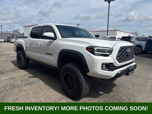 Used 2021 Toyota Tacoma TRD Off-Road AWD/4WD image 1