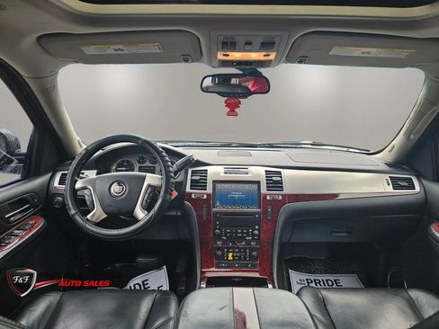 Used 2009 Cadillac Escalade ESV AWD image 20