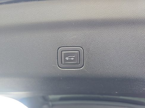 Used 2024 Chevrolet Tahoe LT image 21