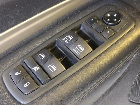 Used 2020 Dodge Durango SXT RWD image 27