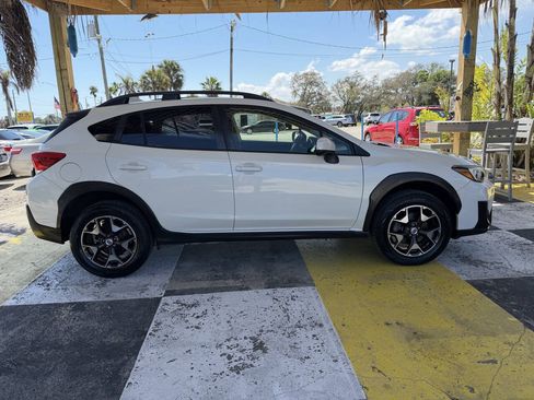 Used 2018 Subaru Crosstrek 2.0i Premium AWD/4WD image 4