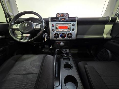 Used 2014 Toyota FJ Cruiser 4WD w/ Convenience Package image 14