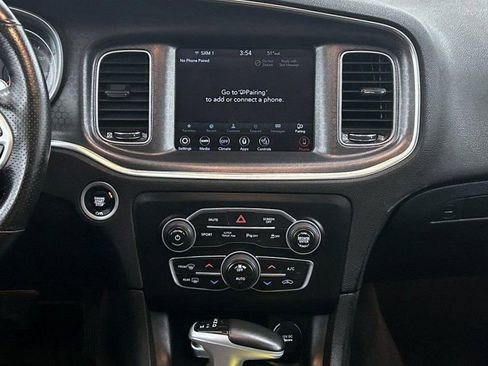 Used 2018 Dodge Charger GT image 12