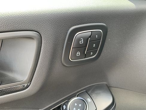 Used 2025 Ford Escape ST-Line Elite AWD/4WD image 19