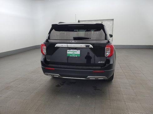 Used 2021 Ford Explorer XLT w/ Equipment Group 202A image 7