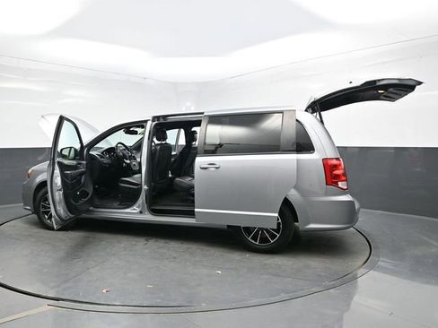 Used 2019 Dodge Grand Caravan GT image 37