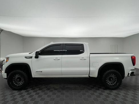 Used 2022 GMC Sierra 1500 AT4 w/ AT4 Preferred Package AWD/4WD image 12