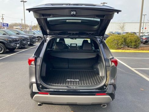 Certified 2024 Toyota RAV4 SE image 5