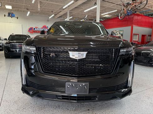 Used 2023 Cadillac Escalade ESV Sport Platinum image 8