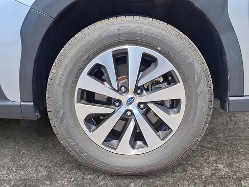 Certified 2024 Subaru Outback Premium AWD/4WD image 10