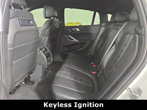 Used 2021 BMW X6 xDrive40i w/ M Sport Package AWD/4WD image 12