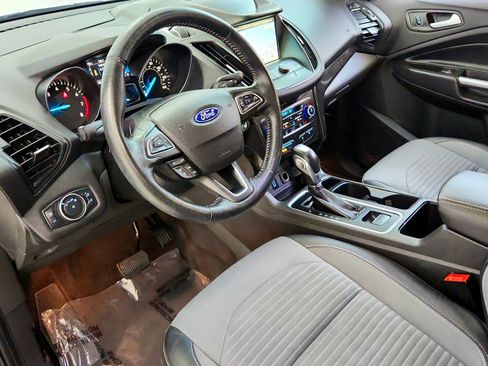 Used 2019 Ford Escape SE FWD image 19