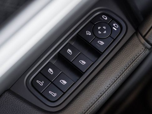 Certified 2026 Porsche Cayenne Coupe image 20