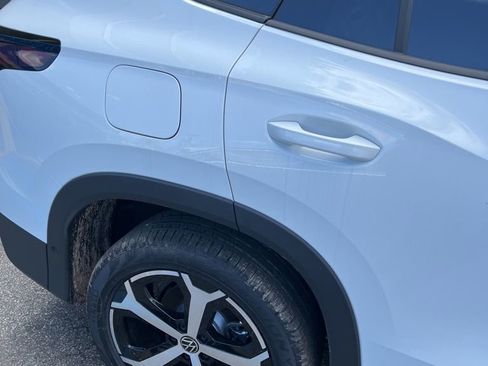 New 2026 Volkswagen Tiguan SE image 6