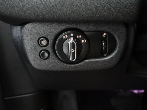 Used 2023 MINI Cooper Clubman S w/ MINI Untold Edition FWD image 27