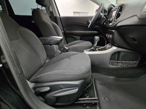Used 2018 Jeep Compass Sport FWD image 12