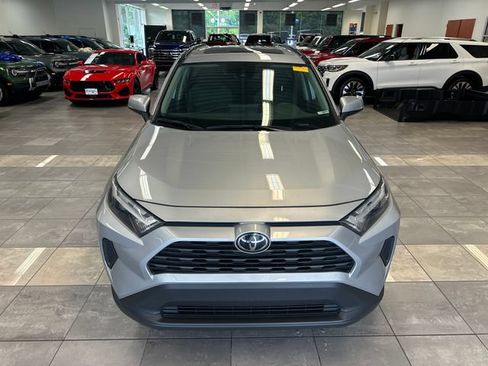 Used 2025 Toyota RAV4 XLE w/ Convenience Package AWD/4WD image 18