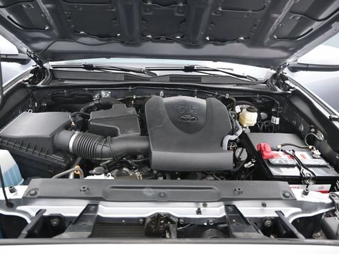 Used 2021 Toyota Tacoma SR5 image 11